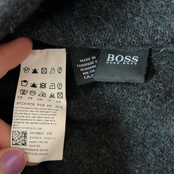 BOSS Hugo Boss Ribbed Beanie Hat in Virgin Wool with embossed logo char grey. - Picture 4 of 4